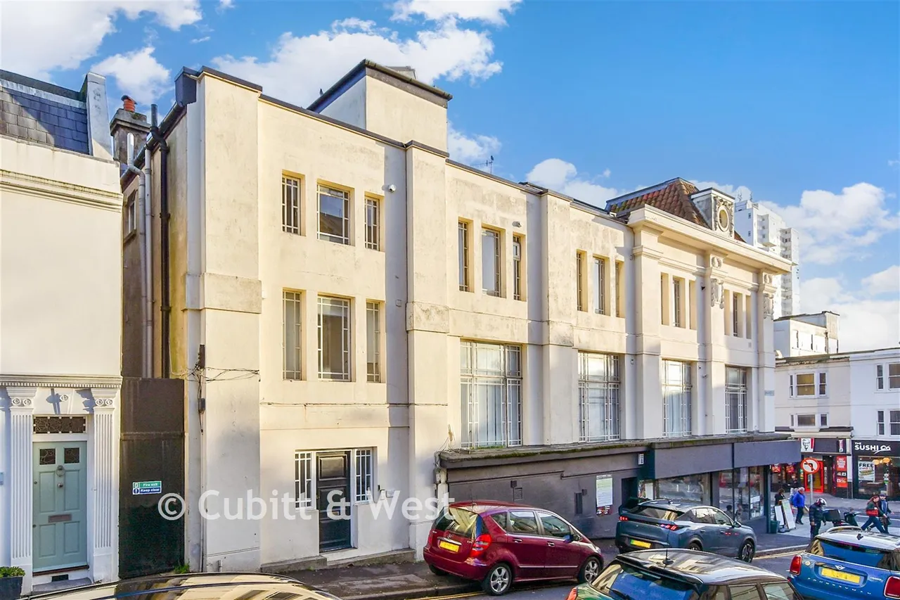 2 bed flat for sale, Dean Street, Brighton, BN1