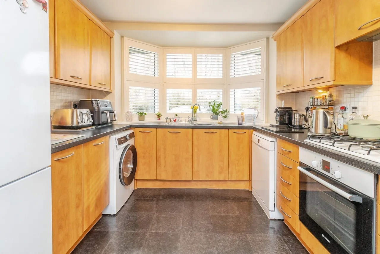 Rays Close, Bletchley, Milton Keynes, Buckinghamshire, MK2, photo 7