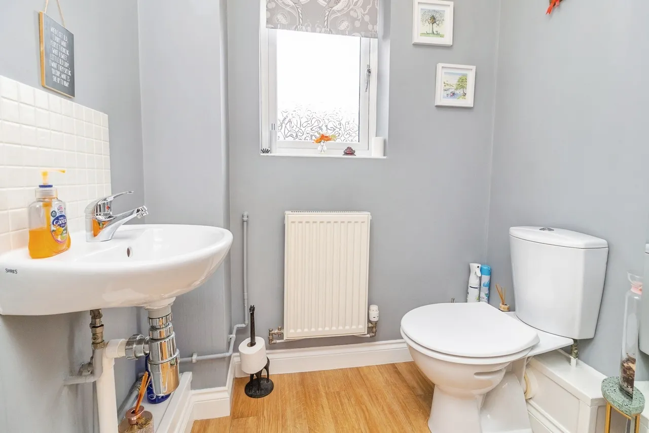 Rays Close, Bletchley, Milton Keynes, Buckinghamshire, MK2, photo 12