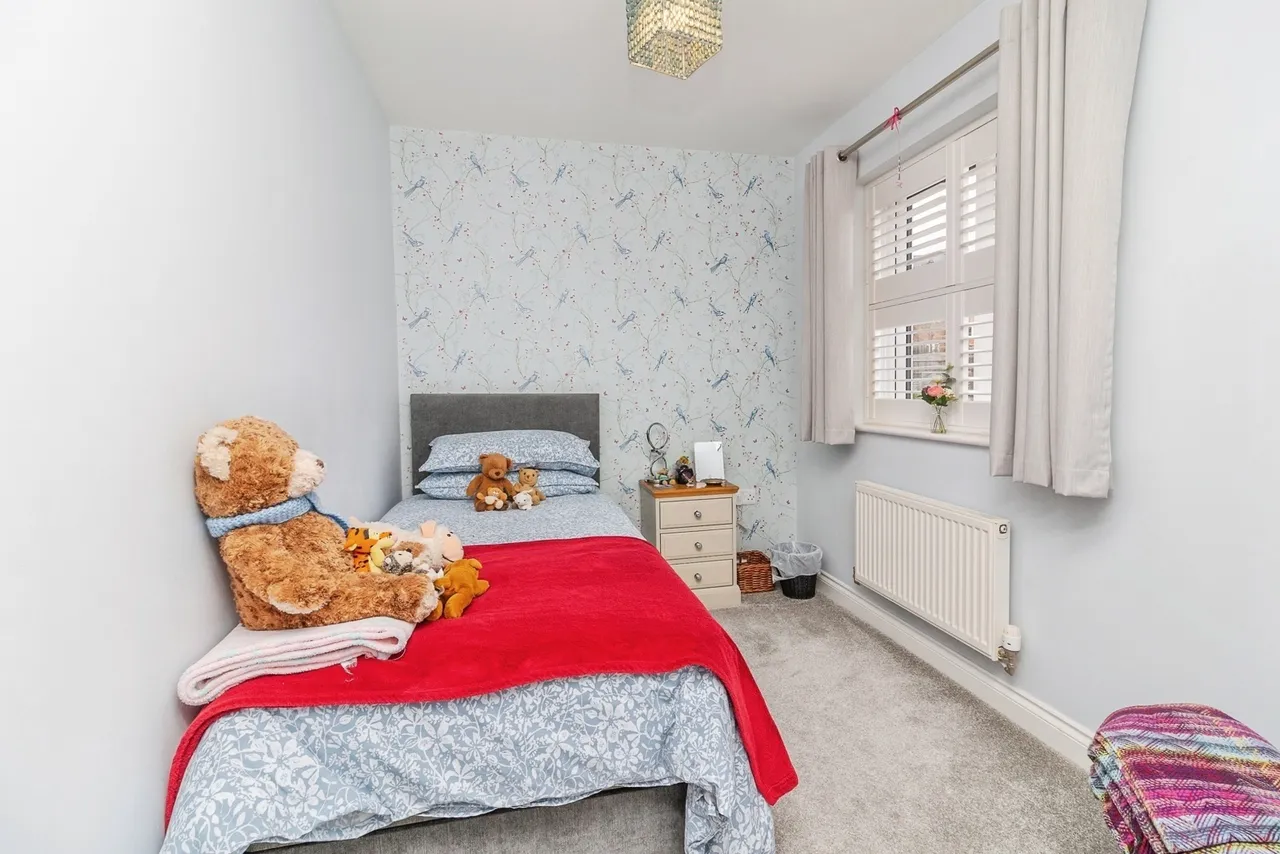 Rays Close, Bletchley, Milton Keynes, Buckinghamshire, MK2, photo 11