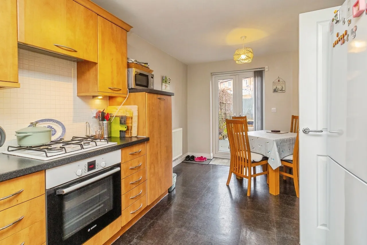 Rays Close, Bletchley, Milton Keynes, Buckinghamshire, MK2, photo 5