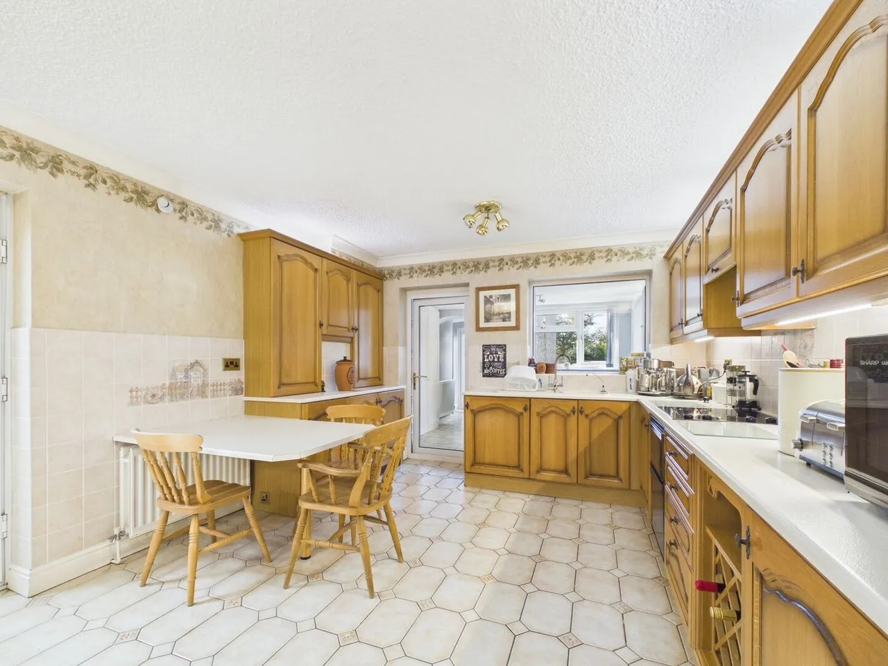 Wombourne, Wolverhampton WV5 0JA, photo 8