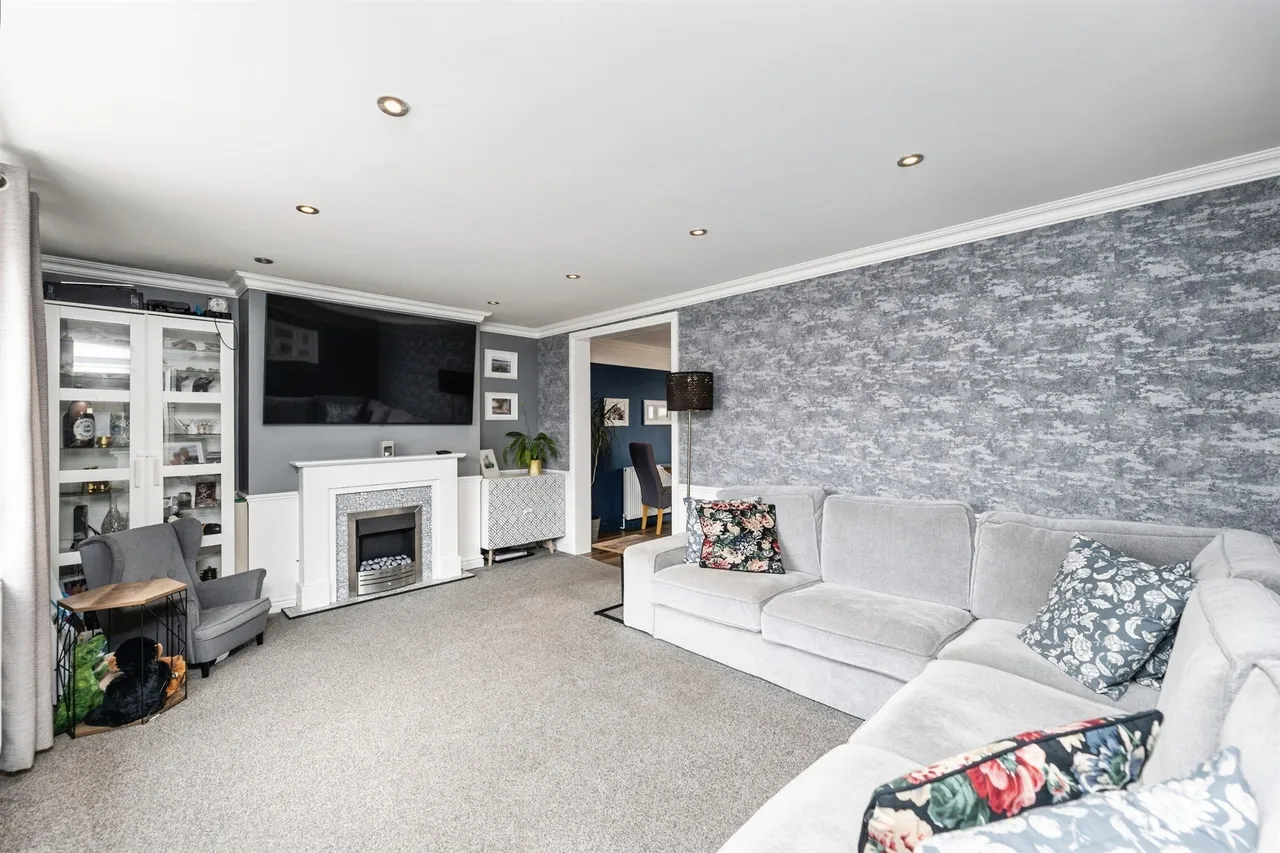 Brierley Road, South Hiendley, Barnsley, photo 2