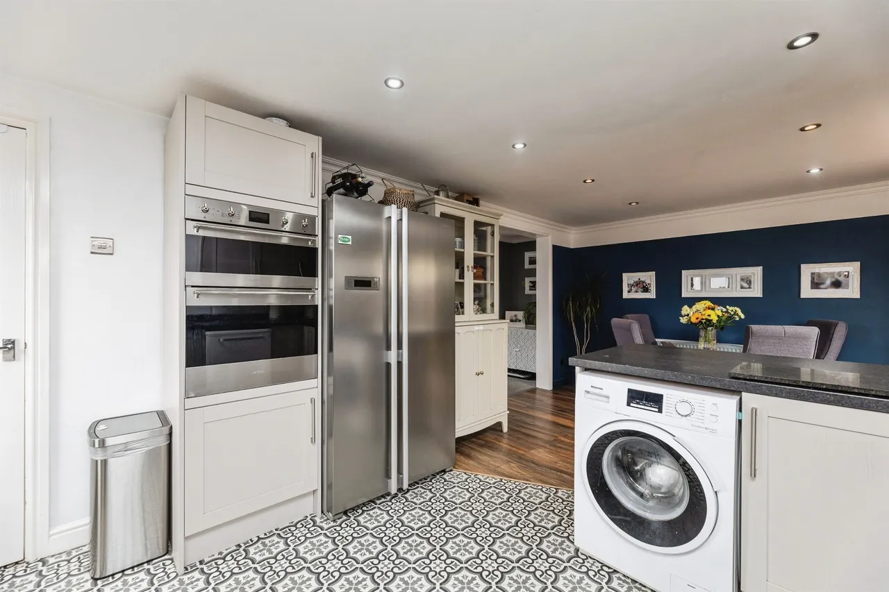 Brierley Road, South Hiendley, Barnsley, photo 8