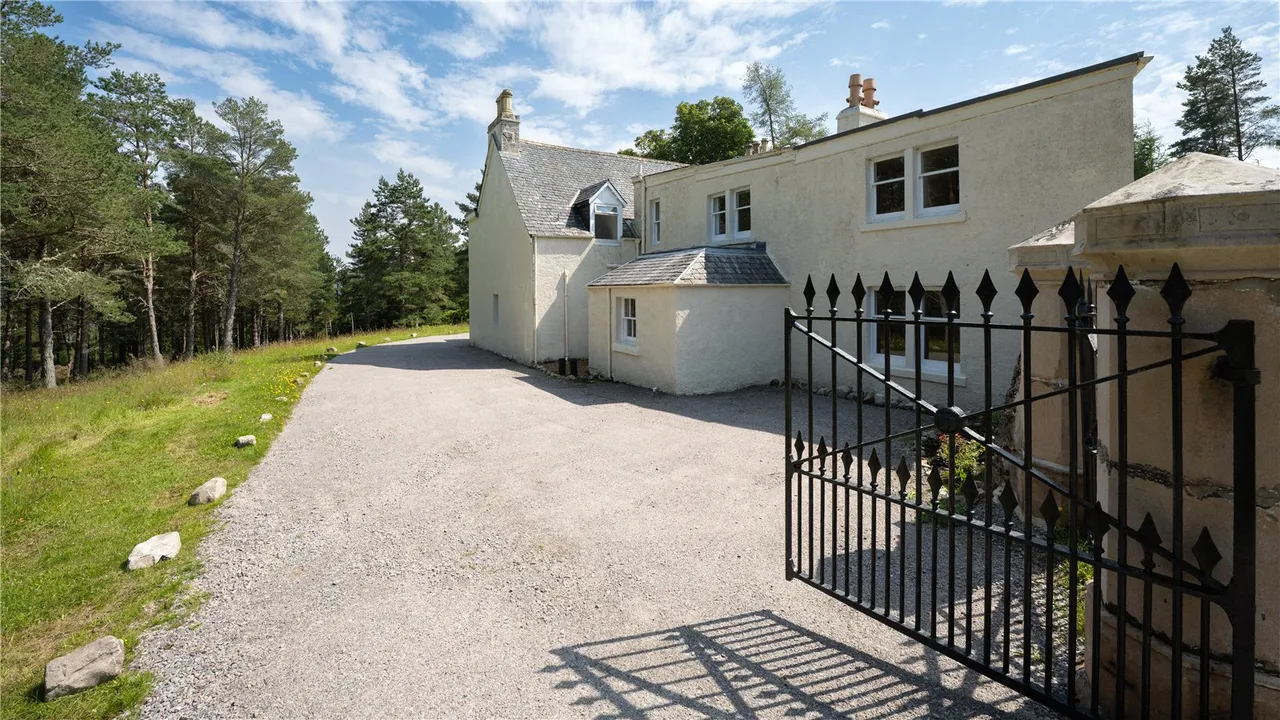 Viewfield House, Culrain, Ardgay, Highland, IV24 3DW, photo 4