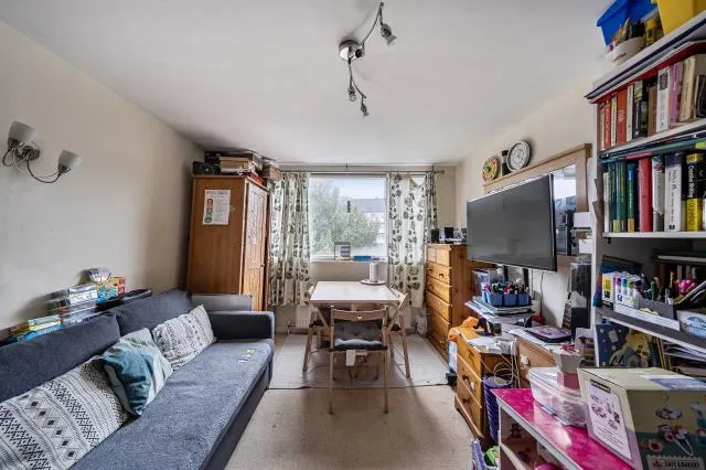 1 bed flat for sale, Sheen Road, Richmond, TW10