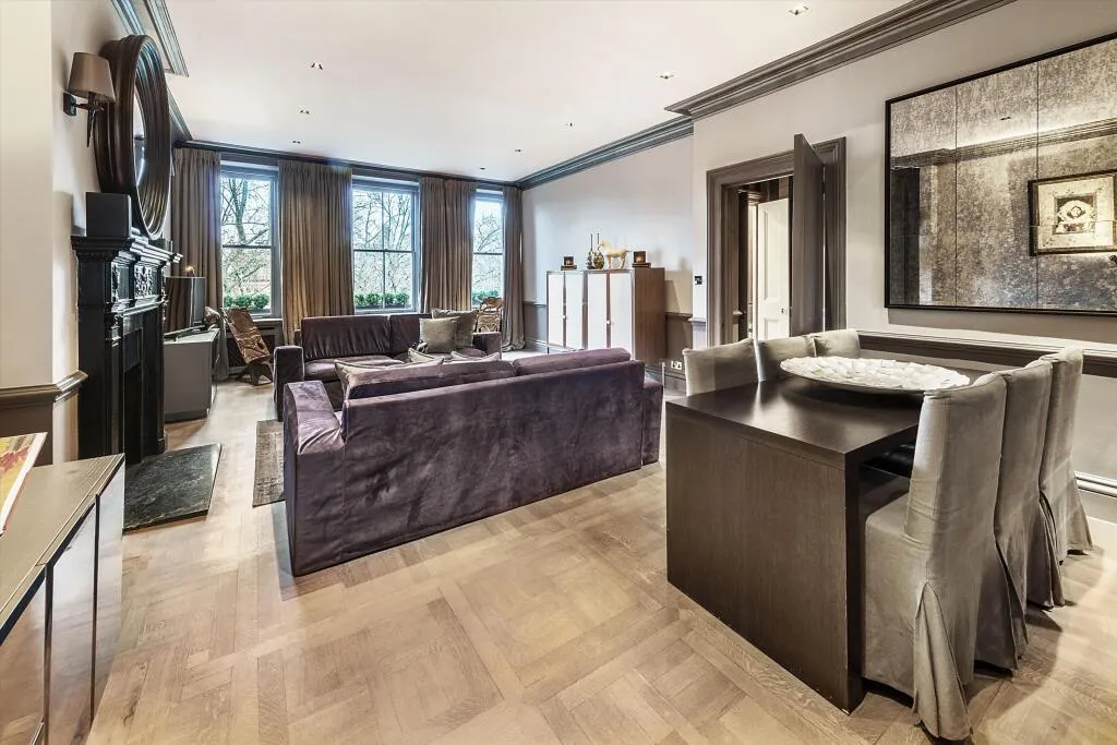 2 bed flat to rent, Cadogan Square, Knightsbridge, SW1X