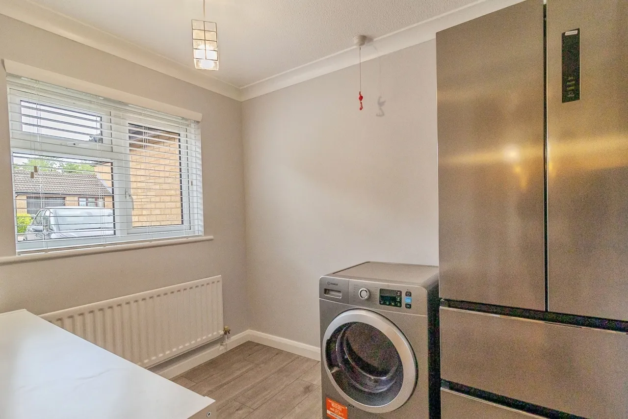 Bryony Place, Conniburrow, Milton Keynes, Buckinghamshire, MK14, photo 18