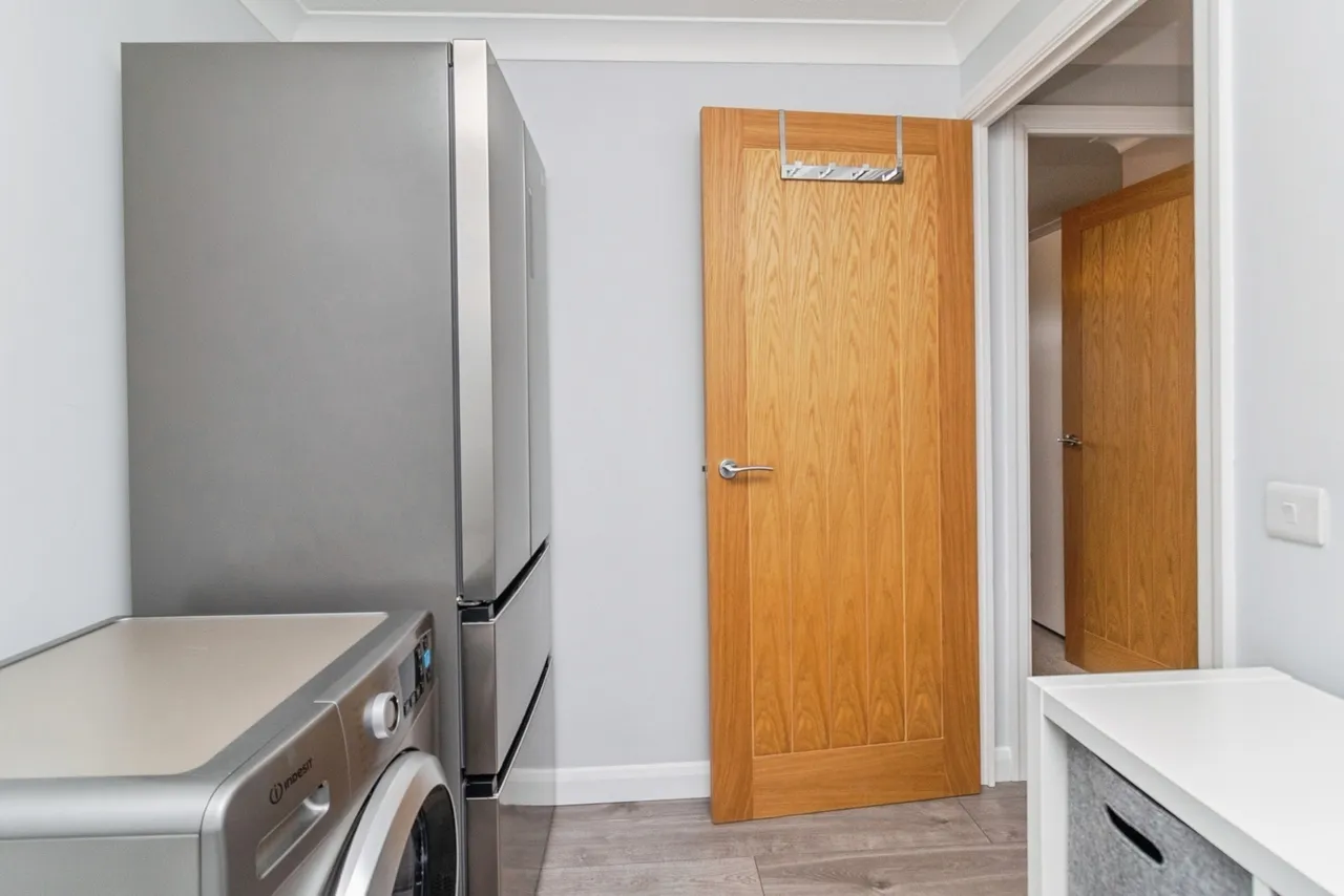 Bryony Place, Conniburrow, Milton Keynes, Buckinghamshire, MK14, photo 19