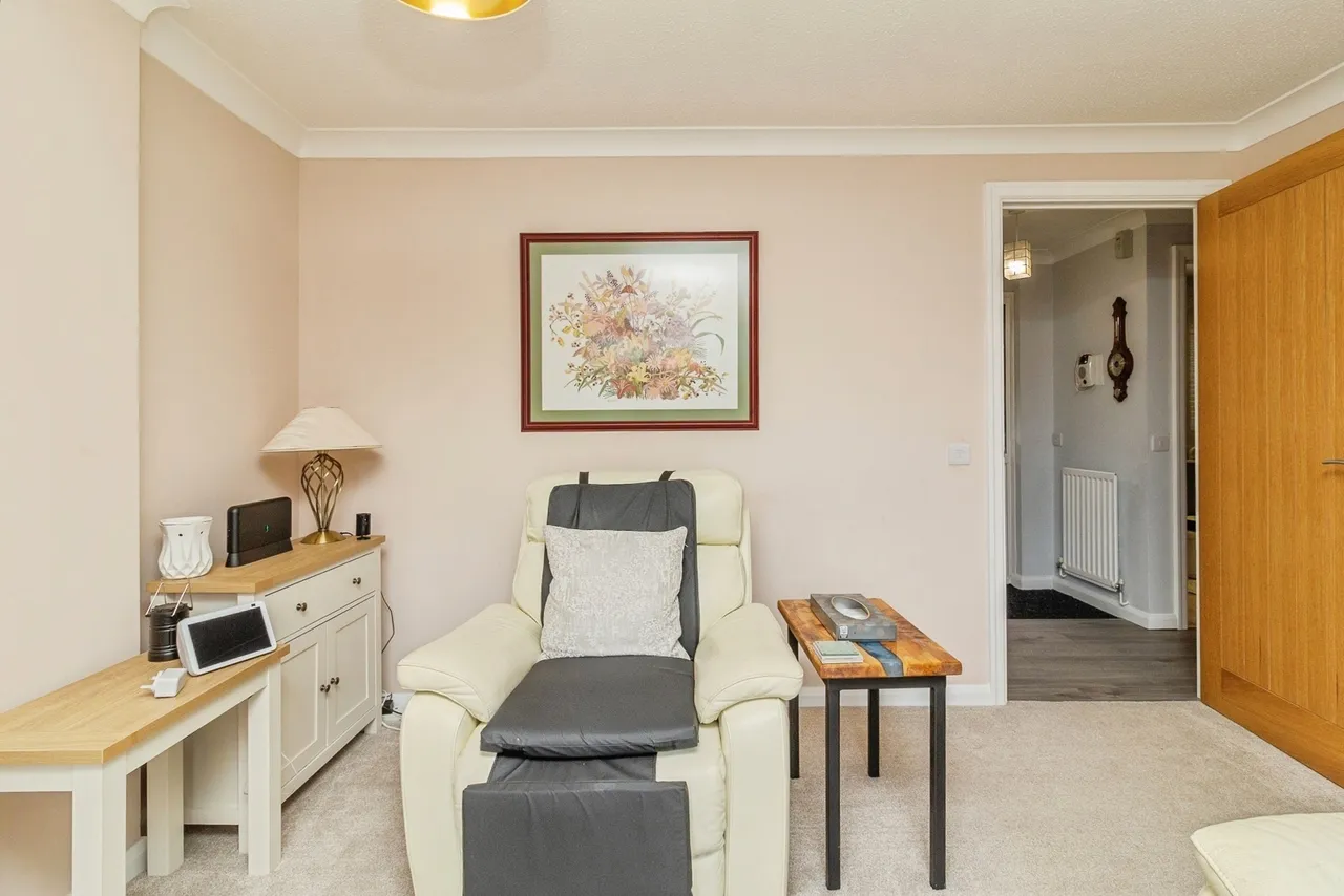Bryony Place, Conniburrow, Milton Keynes, Buckinghamshire, MK14, photo 8