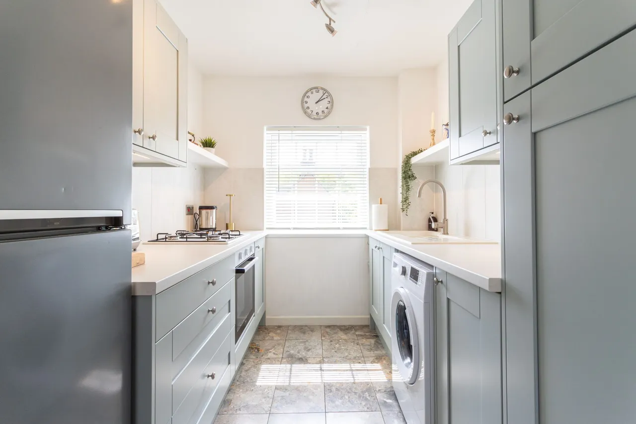Oaklands, Hartley Wintney, Hook, RG27 8TX, photo 6