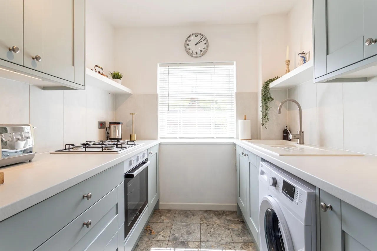 Oaklands, Hartley Wintney, Hook, RG27 8TX, photo 5
