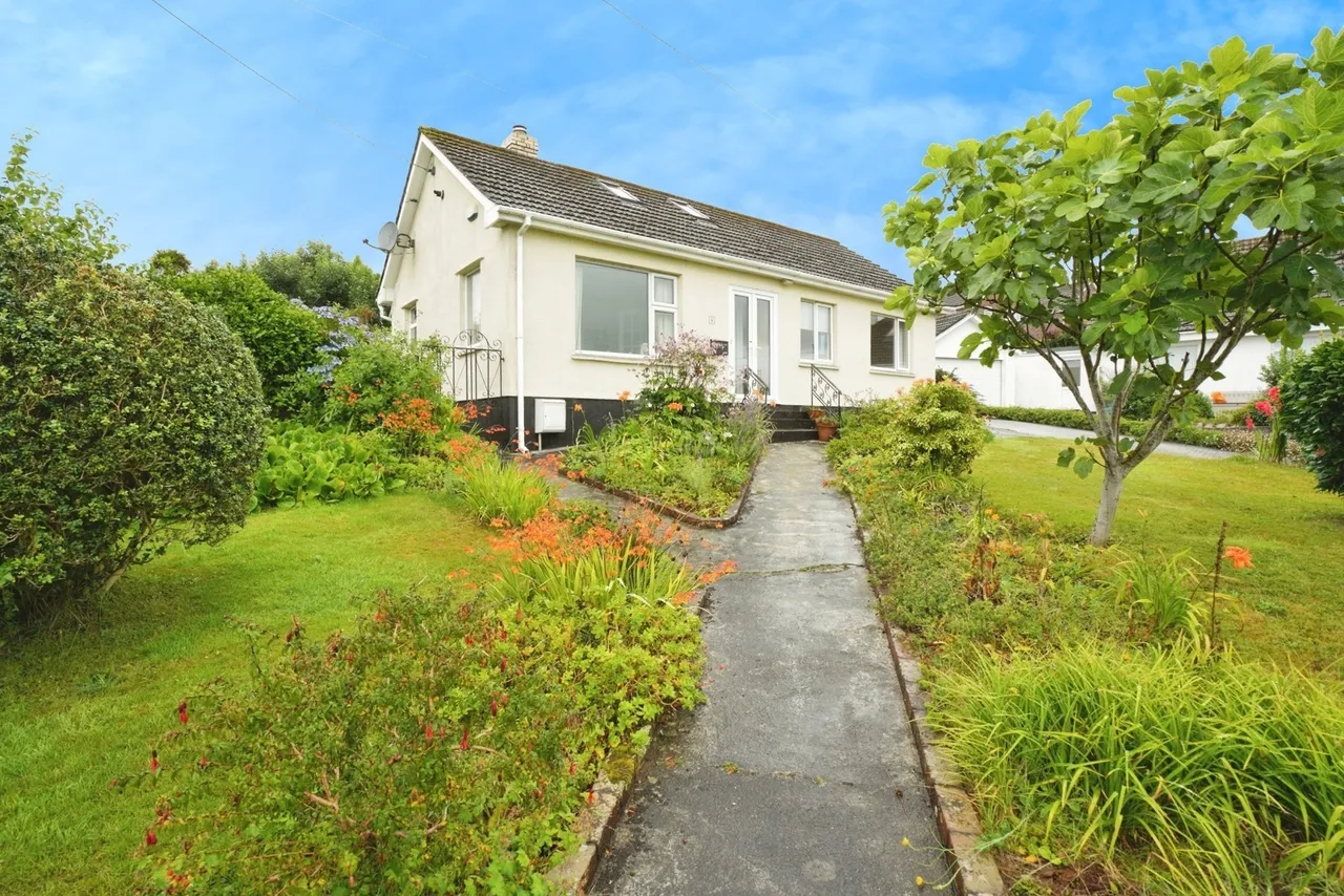 2 bed house for sale, Mountstephen Close, St. Austell, PL25