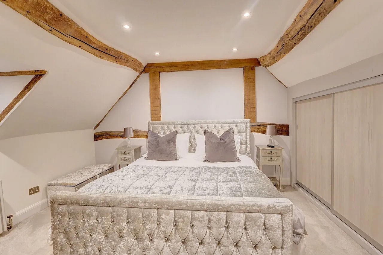 Amersham Road, High Wycombe, HP13, photo 3