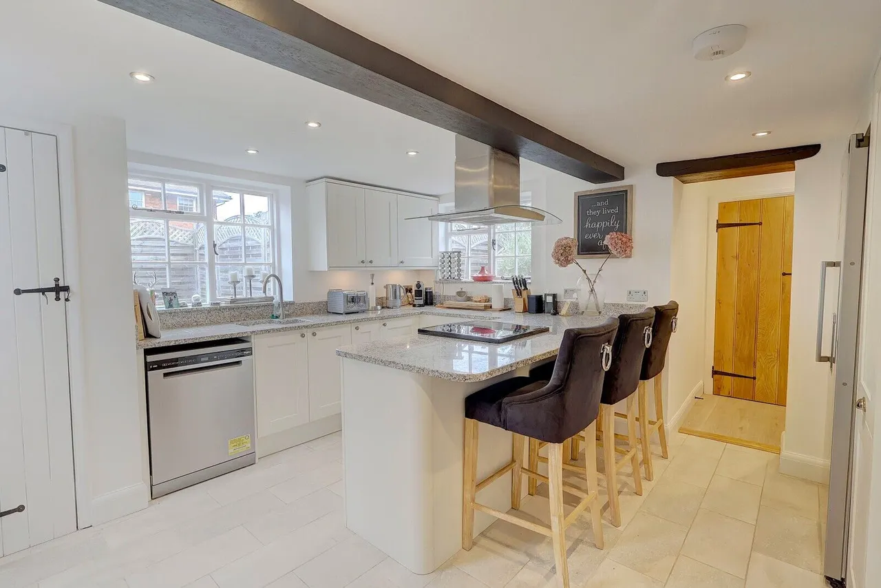 3 bed house for sale, Amersham Road, High Wycombe, HP13