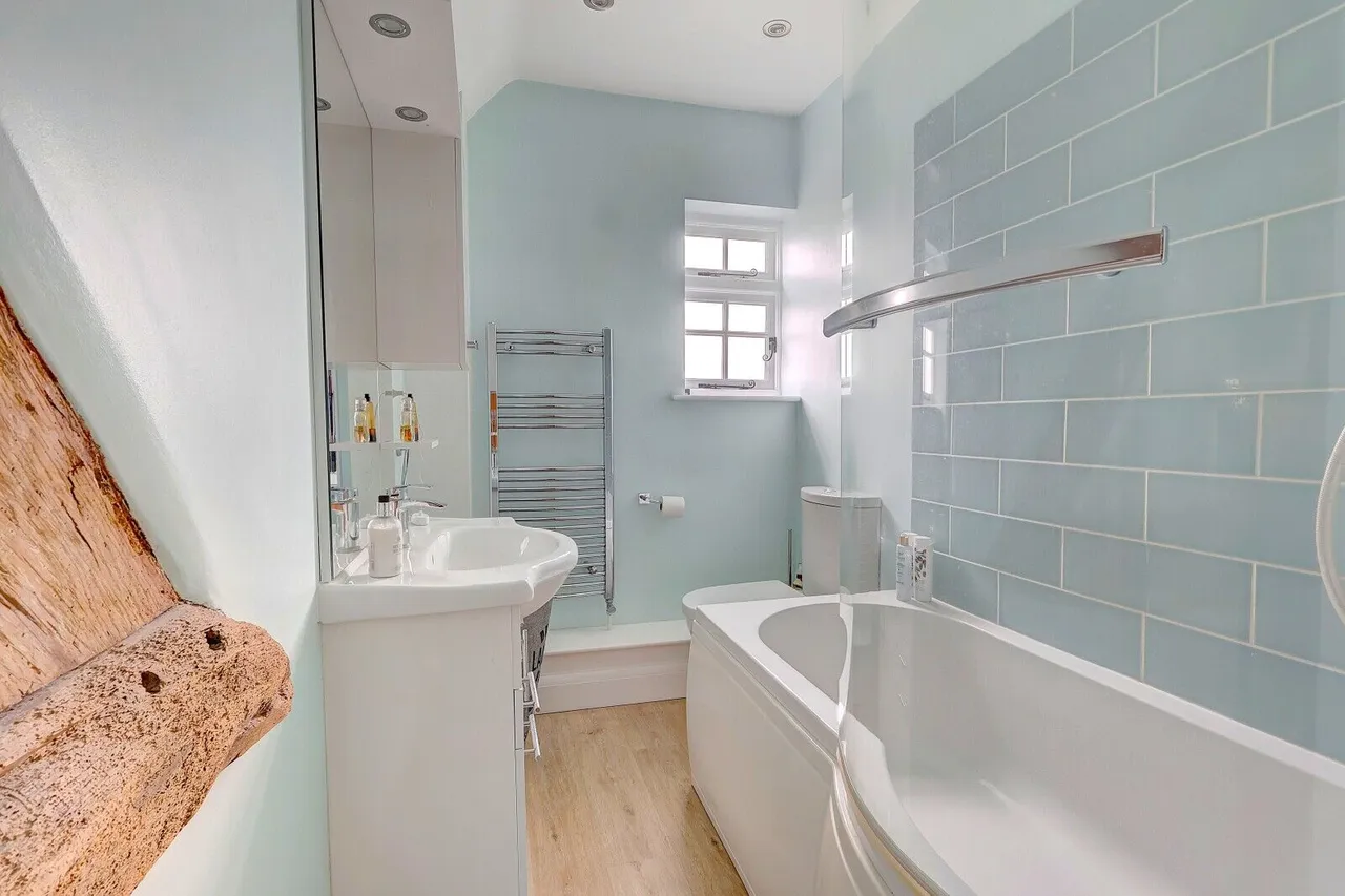 Amersham Road, High Wycombe, HP13, photo 11