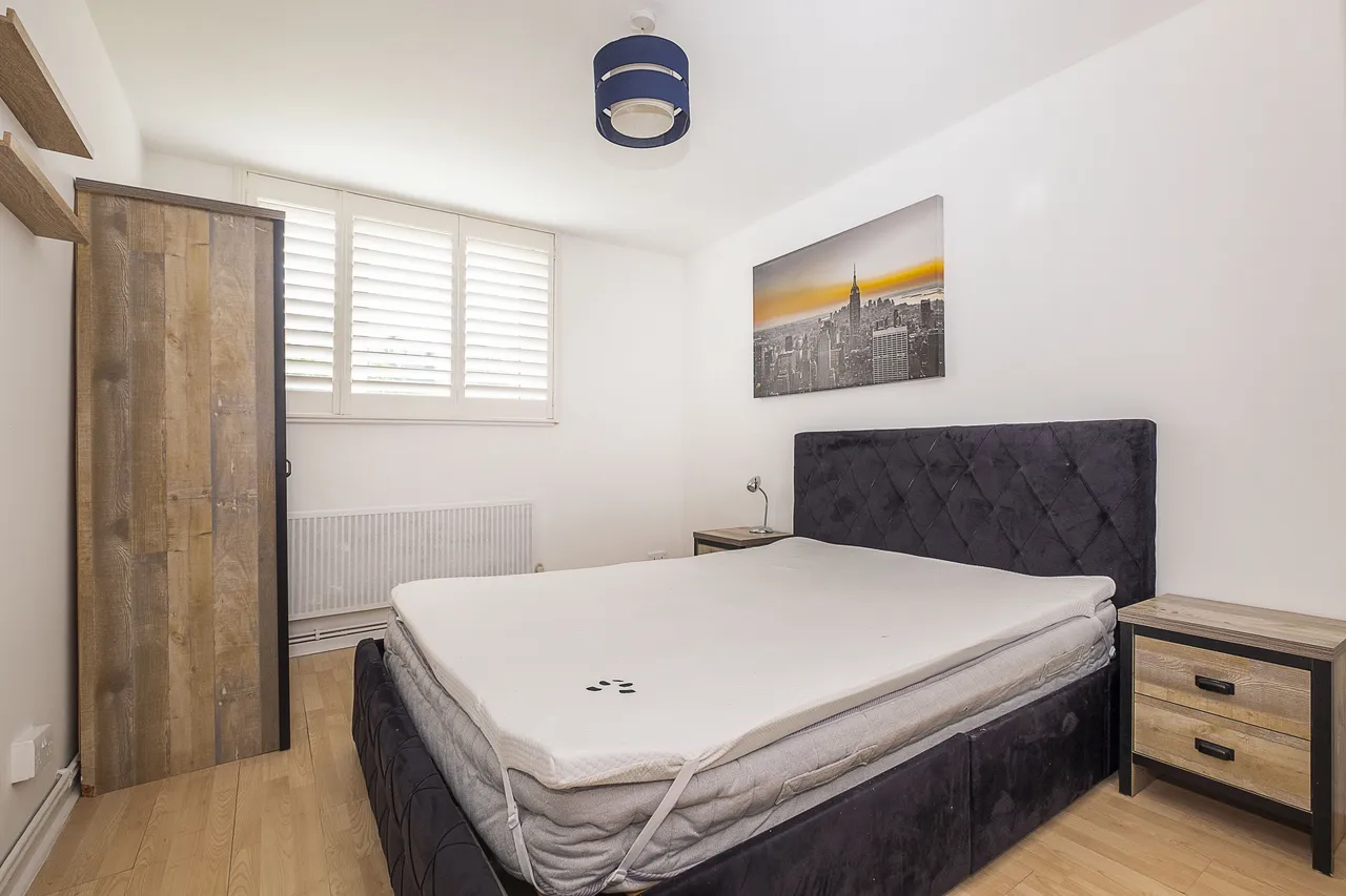 Kingham Close, London, SW18, photo 9