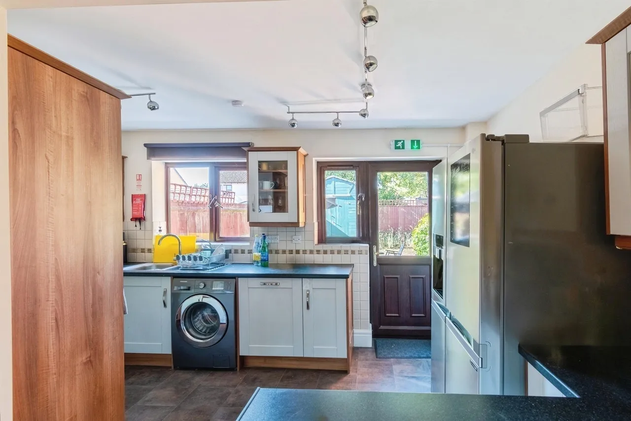 Hollybush Close, Chippenham, SN14, photo 6