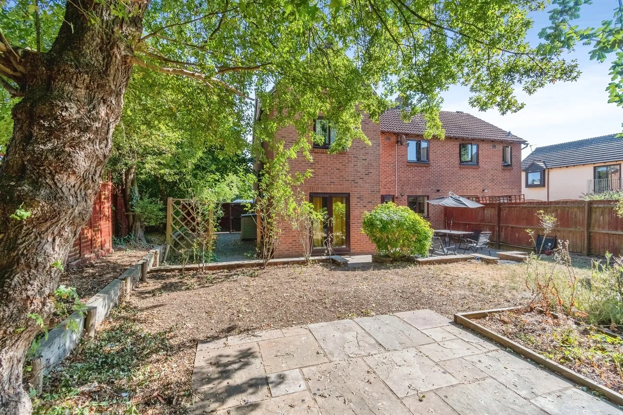 Hollybush Close, Chippenham, SN14, photo 18