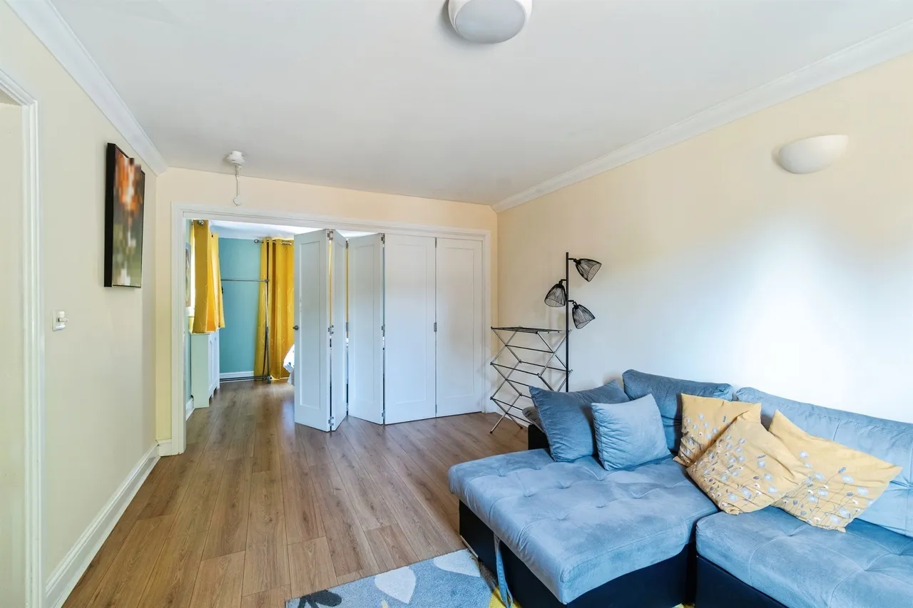 Hollybush Close, Chippenham, SN14, photo 4