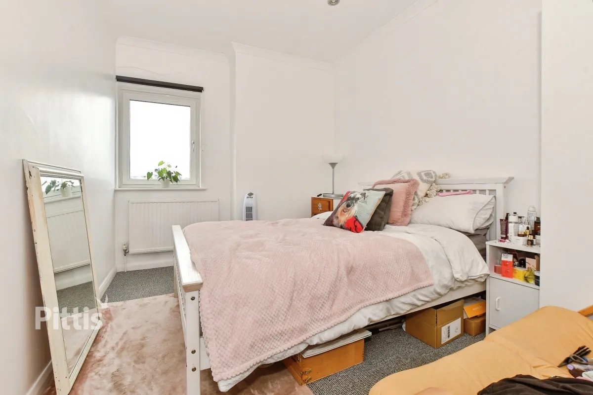 Castle Street East Cowes, PO32, photo 4