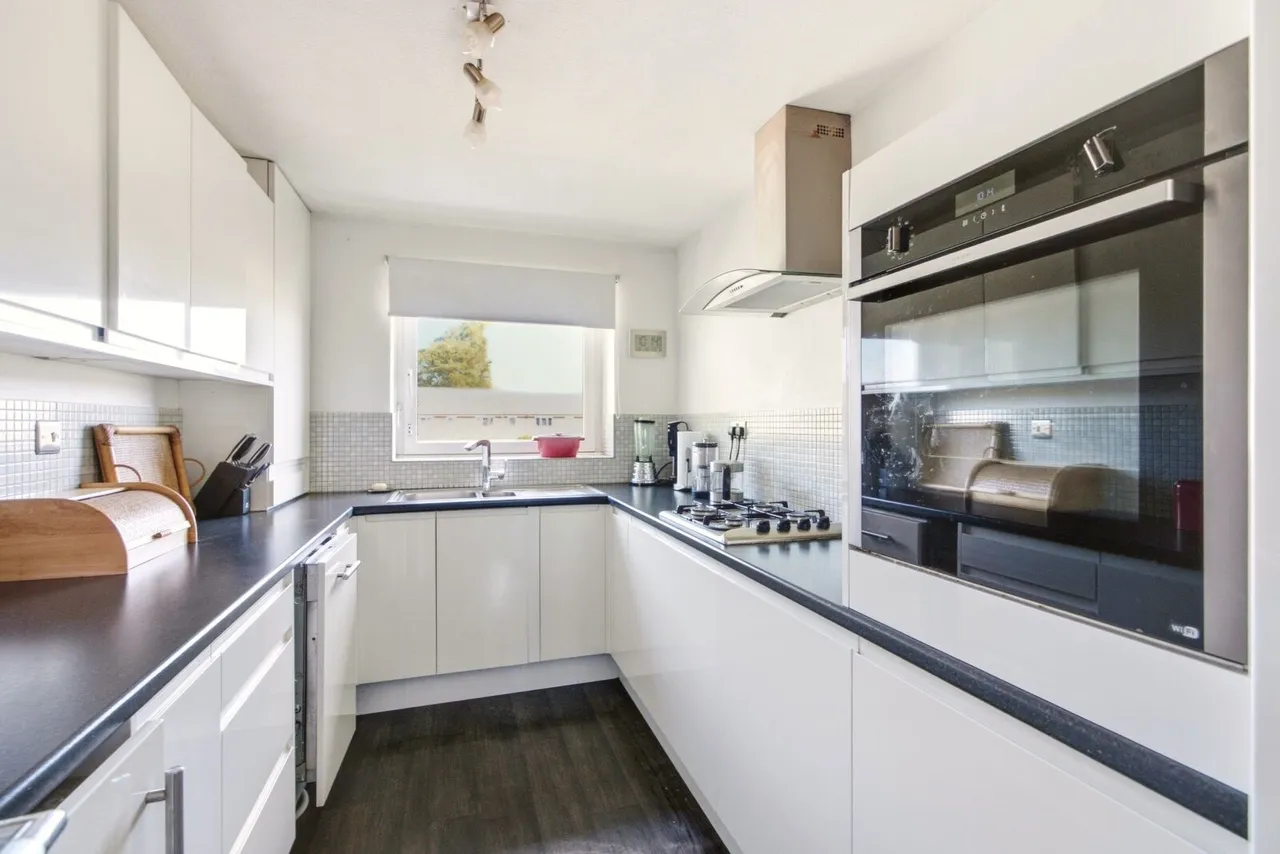 Beech Crescent, Wheathampstead, AL4, photo 3