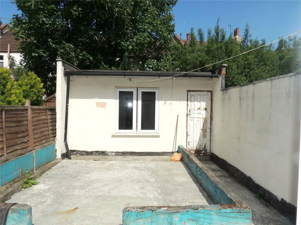 Dennett Road, Croydon, CR0, photo 11