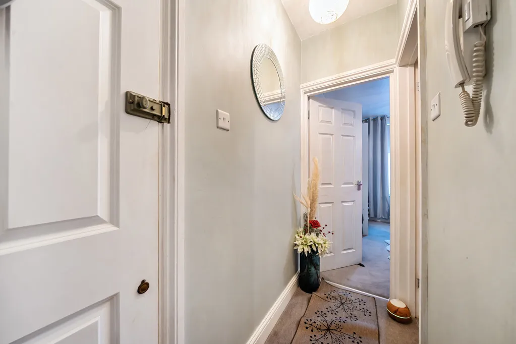Marsh Road, Pinner, HA5, photo 7