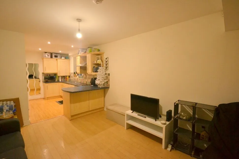 Towcester Road, Northampton, NN4, photo 2