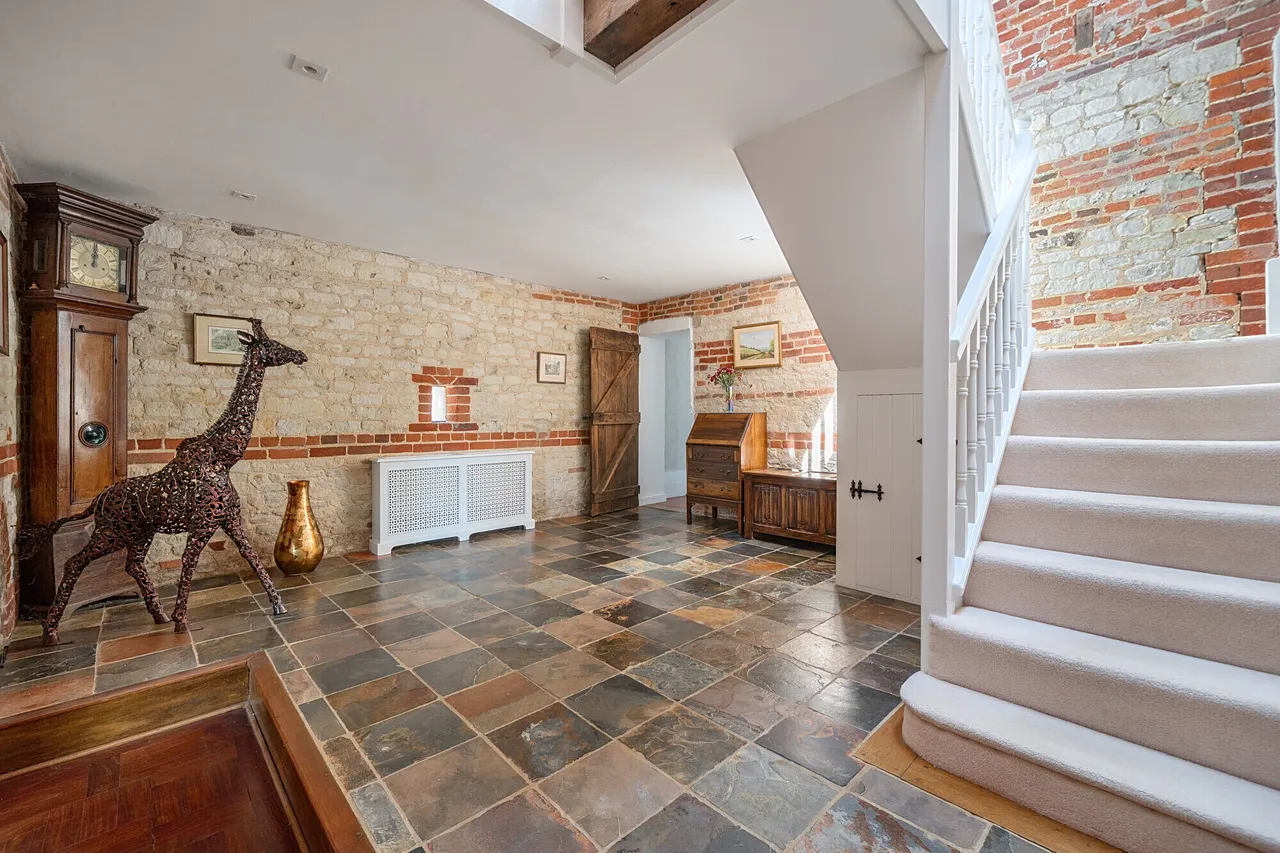Frith End, Nr Farnham, GU35, photo 3