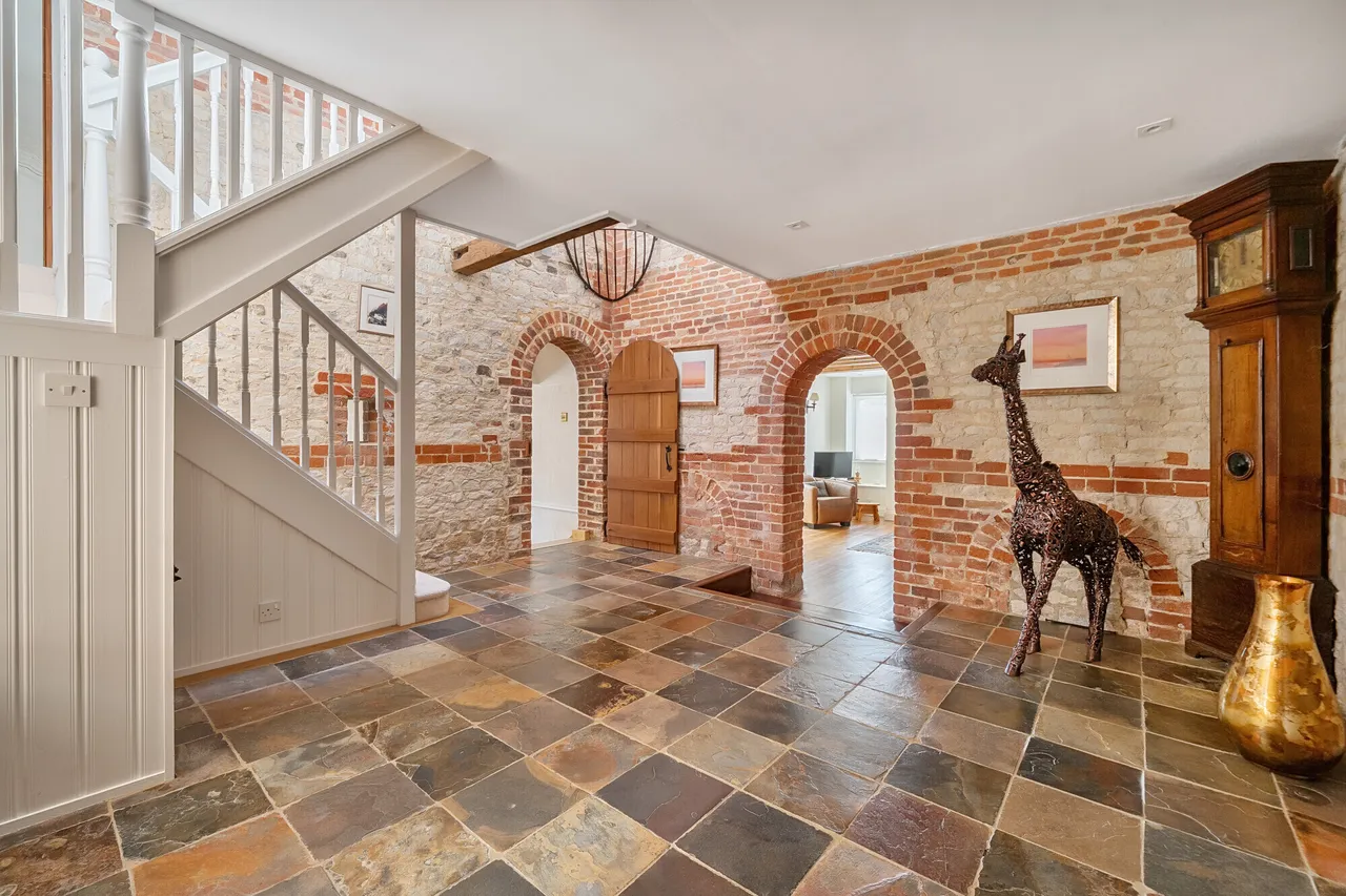 Frith End, Nr Farnham, GU35, photo 2