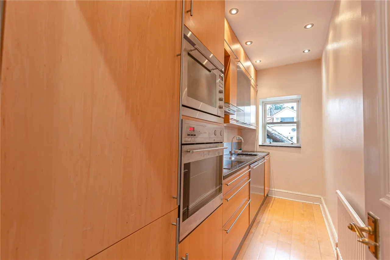 Royal York Crescent, Clifton, BS8, photo 7