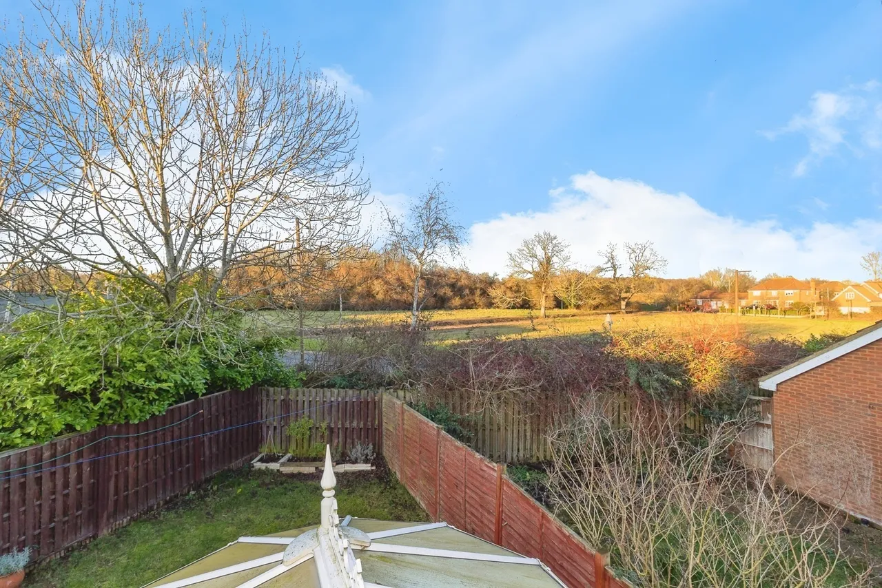 Kalman Gardens, Old Farm Park, Milton Keynes, Buckinghamshire, MK7, photo 4