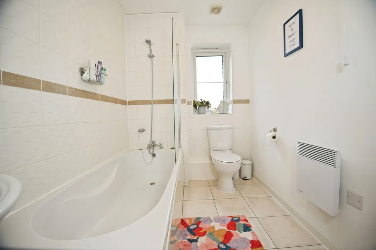 Jim Driscoll Way, Cardiff, CF11, photo 9