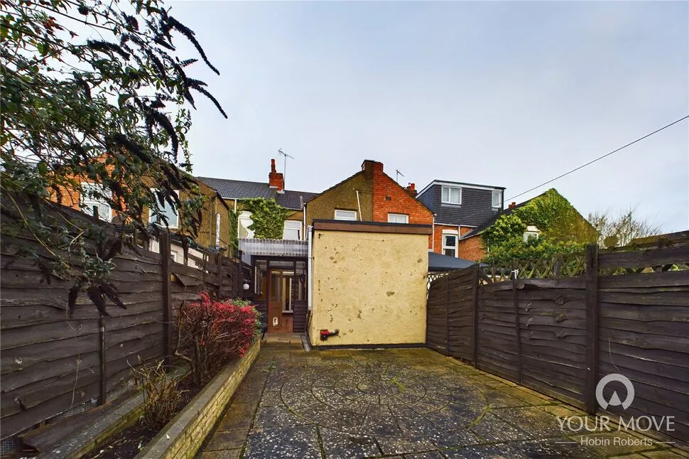 Fife Street, St James, NN5, photo 11