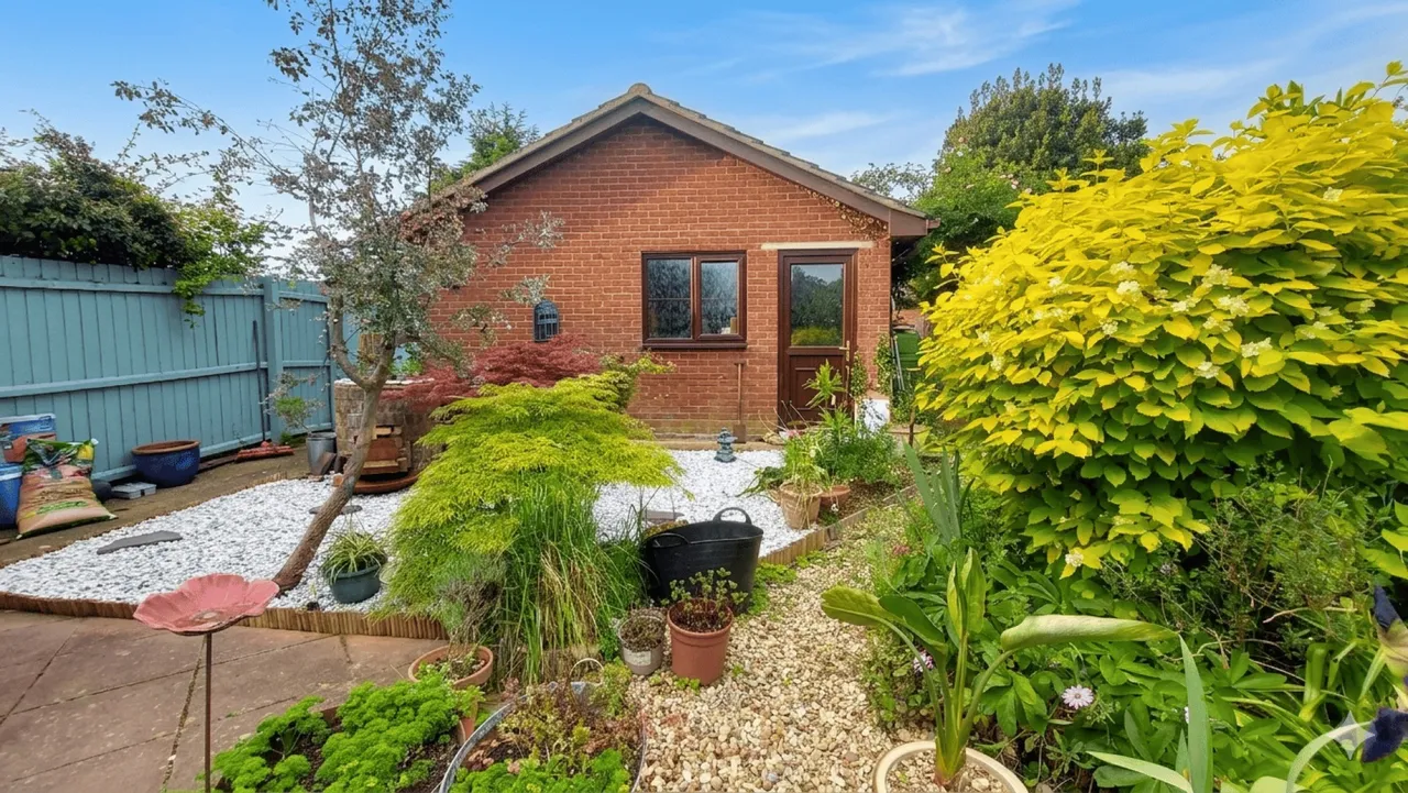 Lilac Close, Bourne, PE10, photo 29