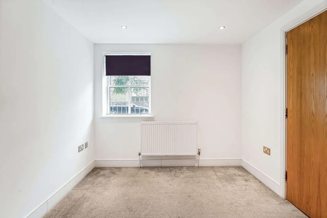 Sandringham Road, London, E8, photo 15