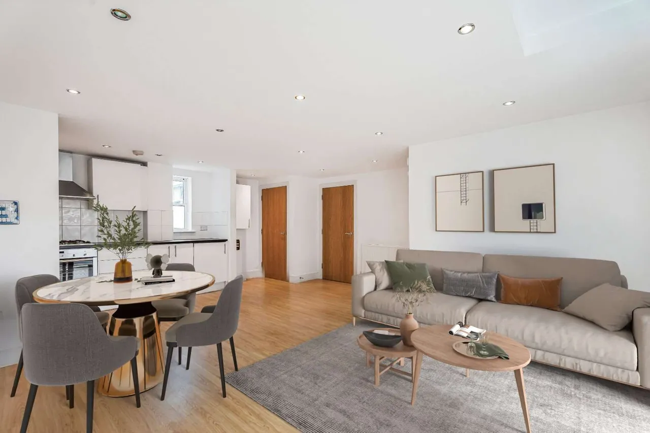 Sandringham Road, London, E8, photo 6