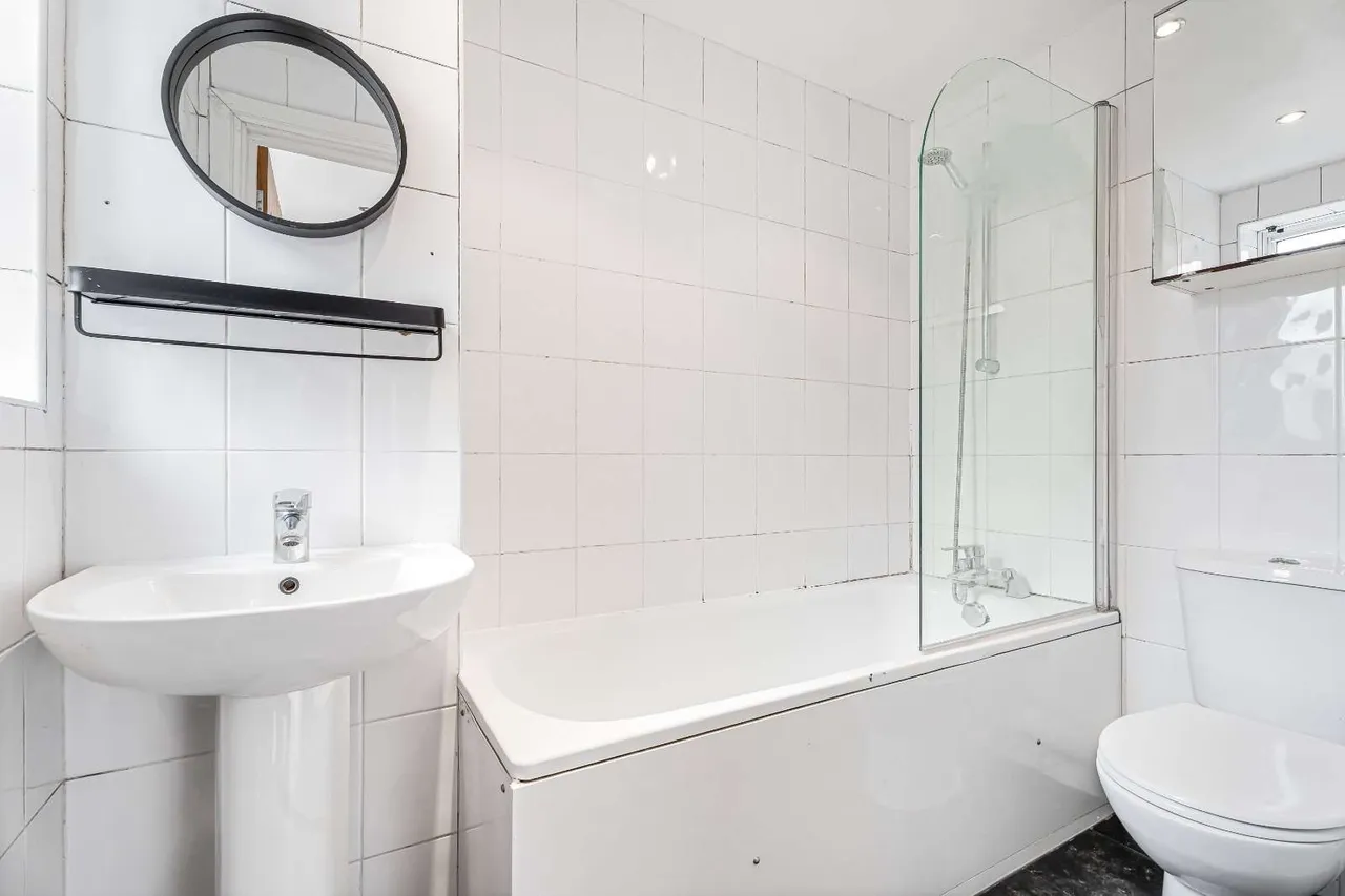 Sandringham Road, London, E8, photo 16
