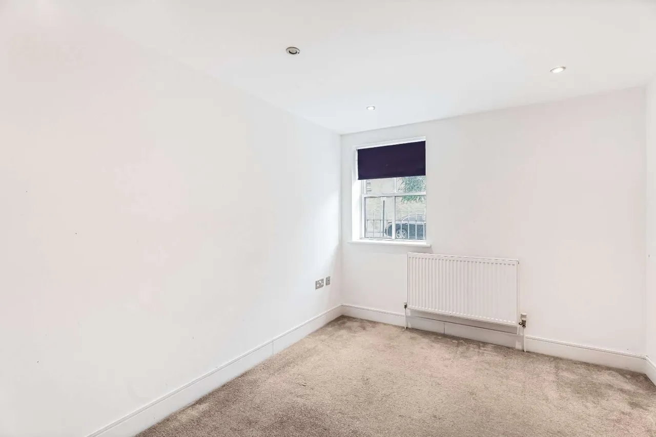 Sandringham Road, London, E8, photo 13
