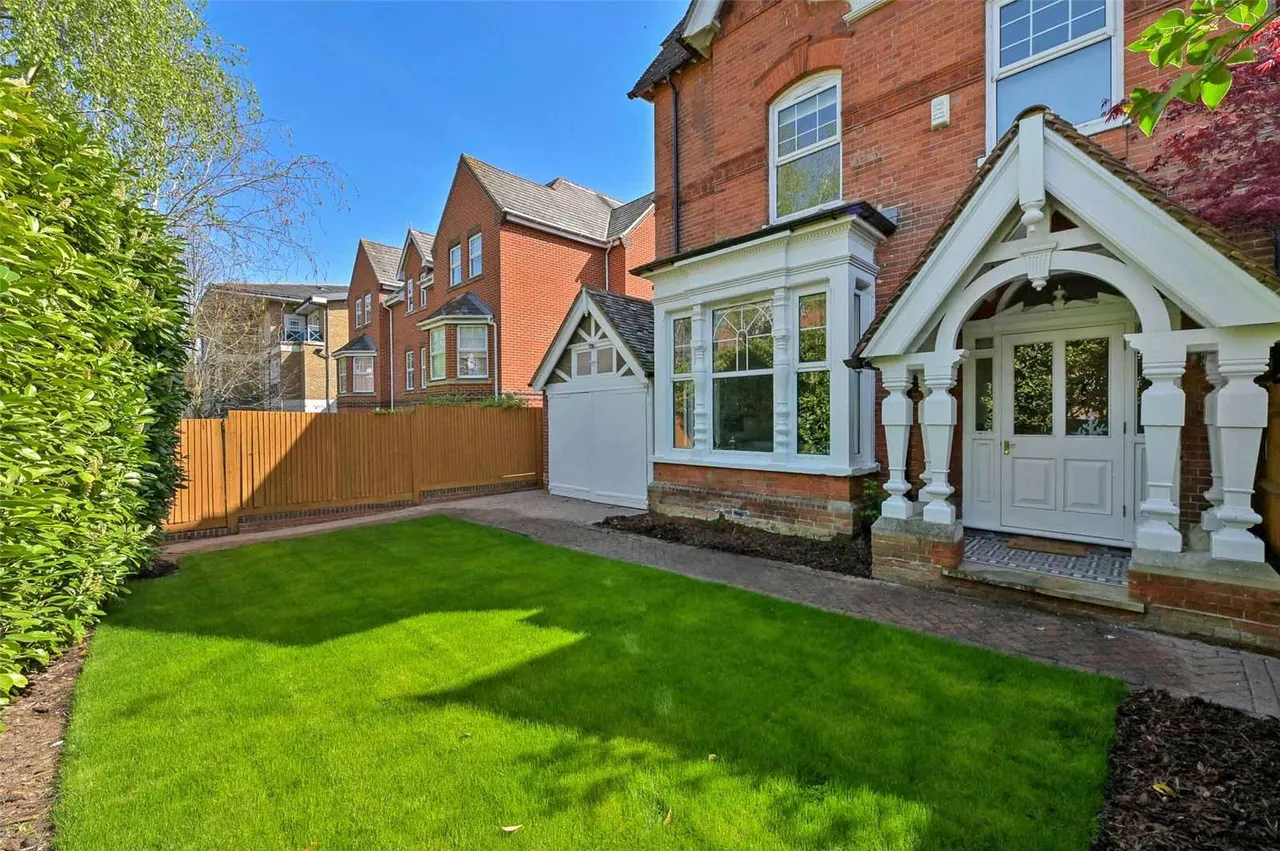 4 bed house for sale — Nightingale Walk, Windsor, Berkshire, SL4 3HS