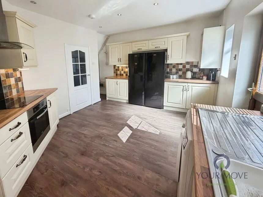 Queen Street, Pensnett, West Midlands, DY5, photo 3