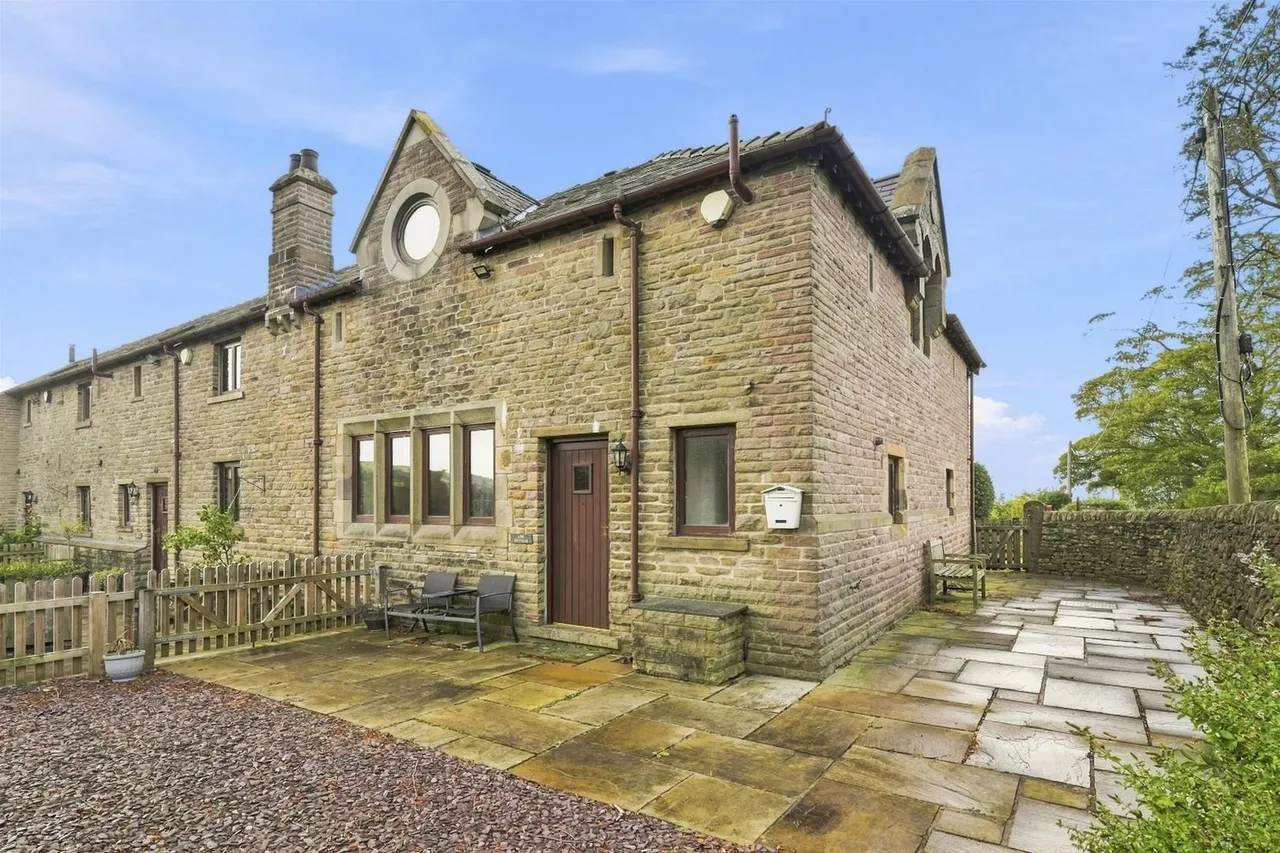 3 bed house for sale, Ridge Hill Sutton, Macclesfield, SK11