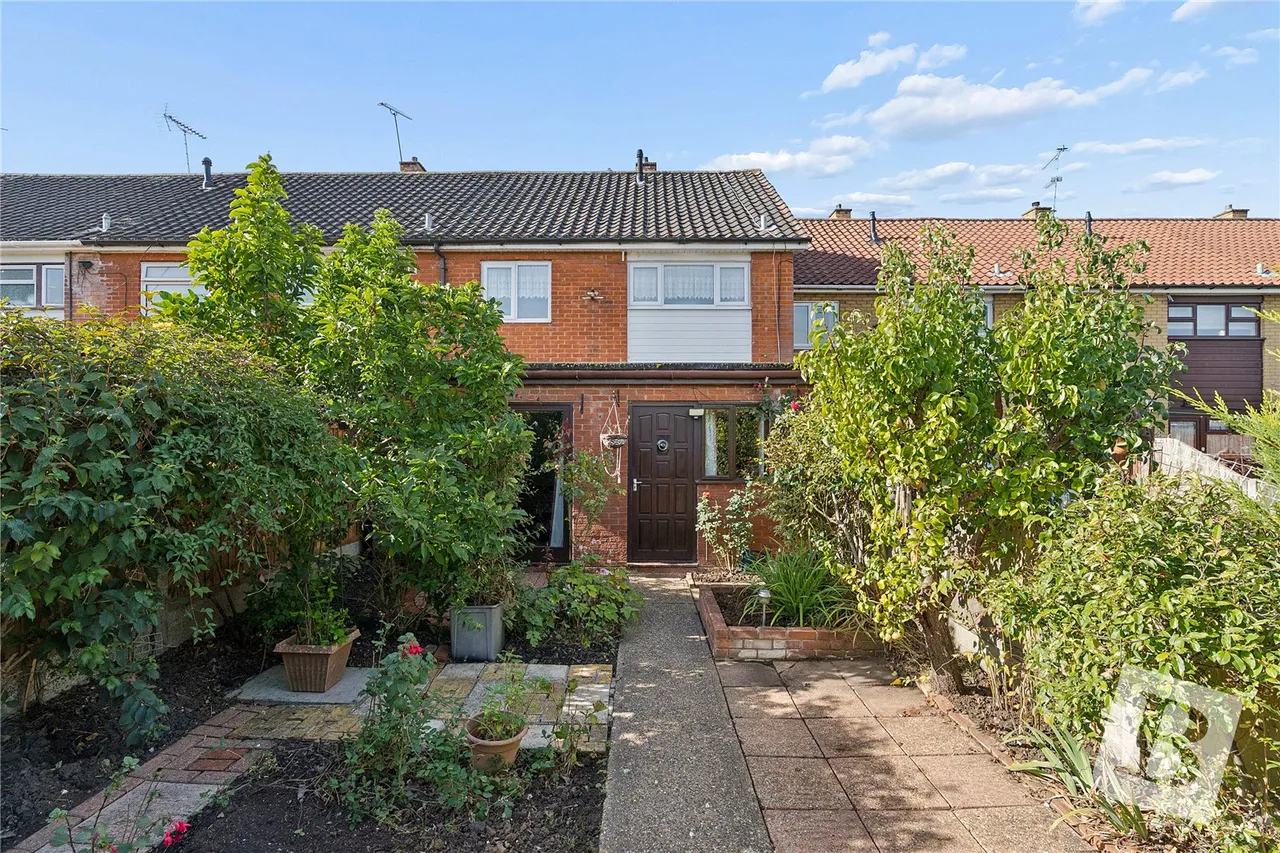 Long Lynderswood, Basildon, SS15, photo 13