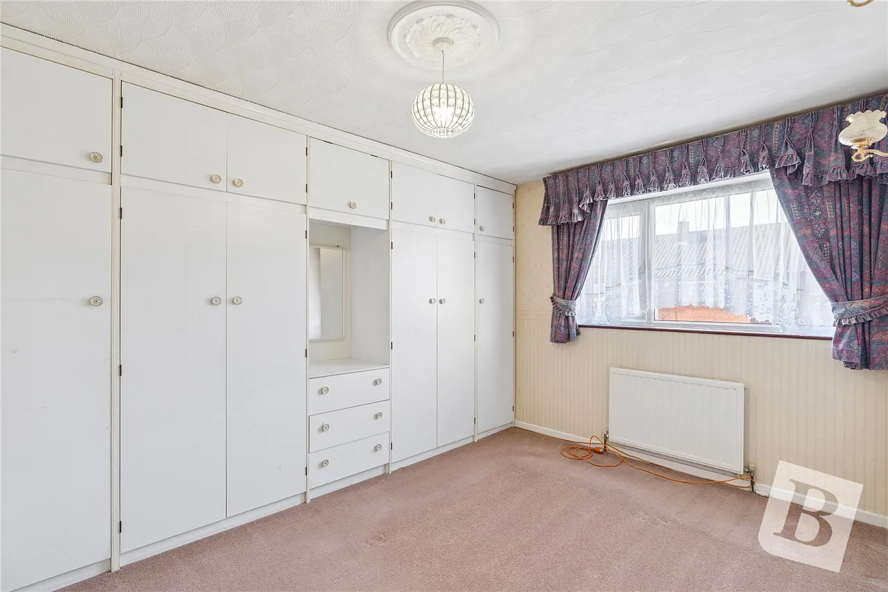 Long Lynderswood, Basildon, SS15, photo 9
