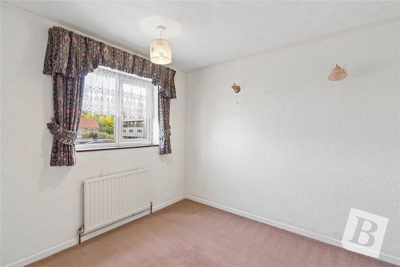 Long Lynderswood, Basildon, SS15, photo 10