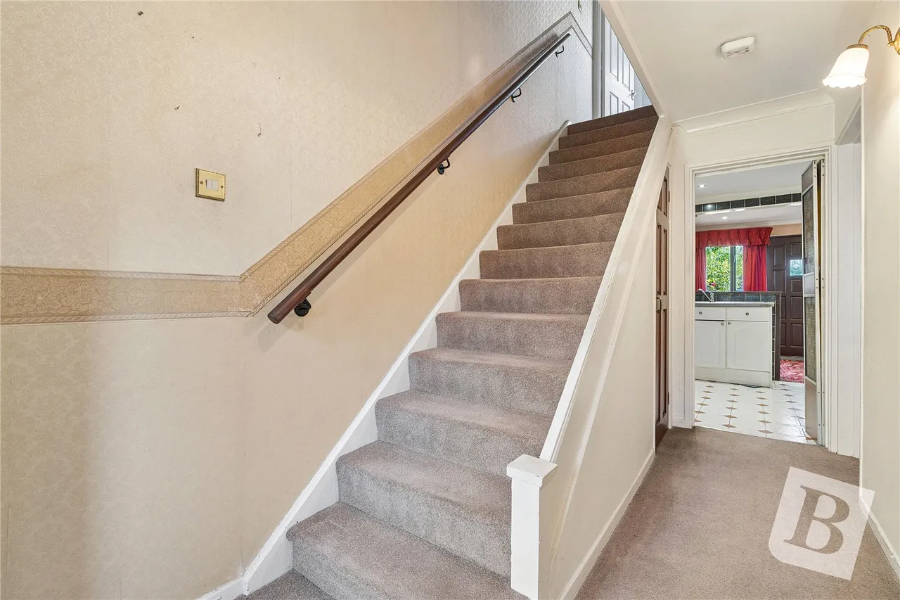 Long Lynderswood, Basildon, SS15, photo 8