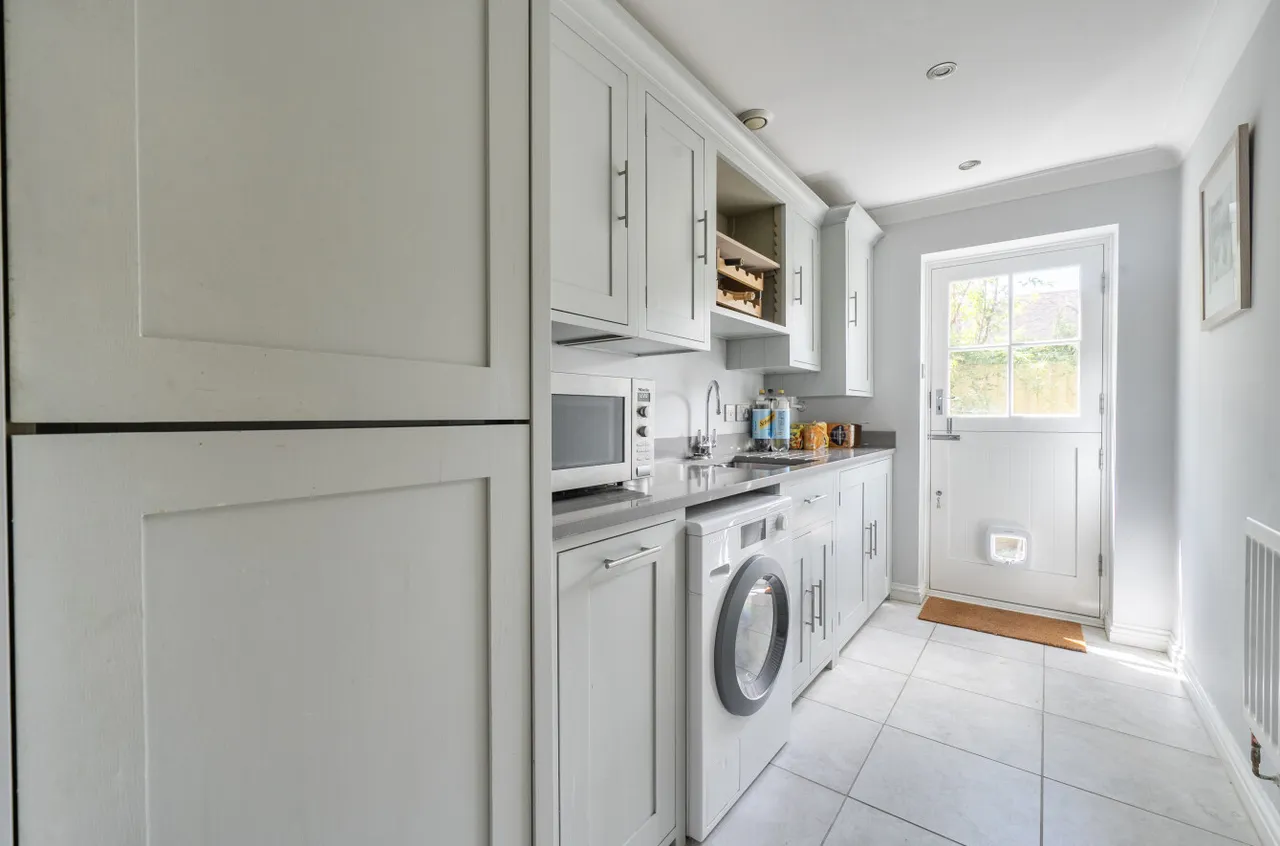 Wades Close, Marden, TN12, photo 4