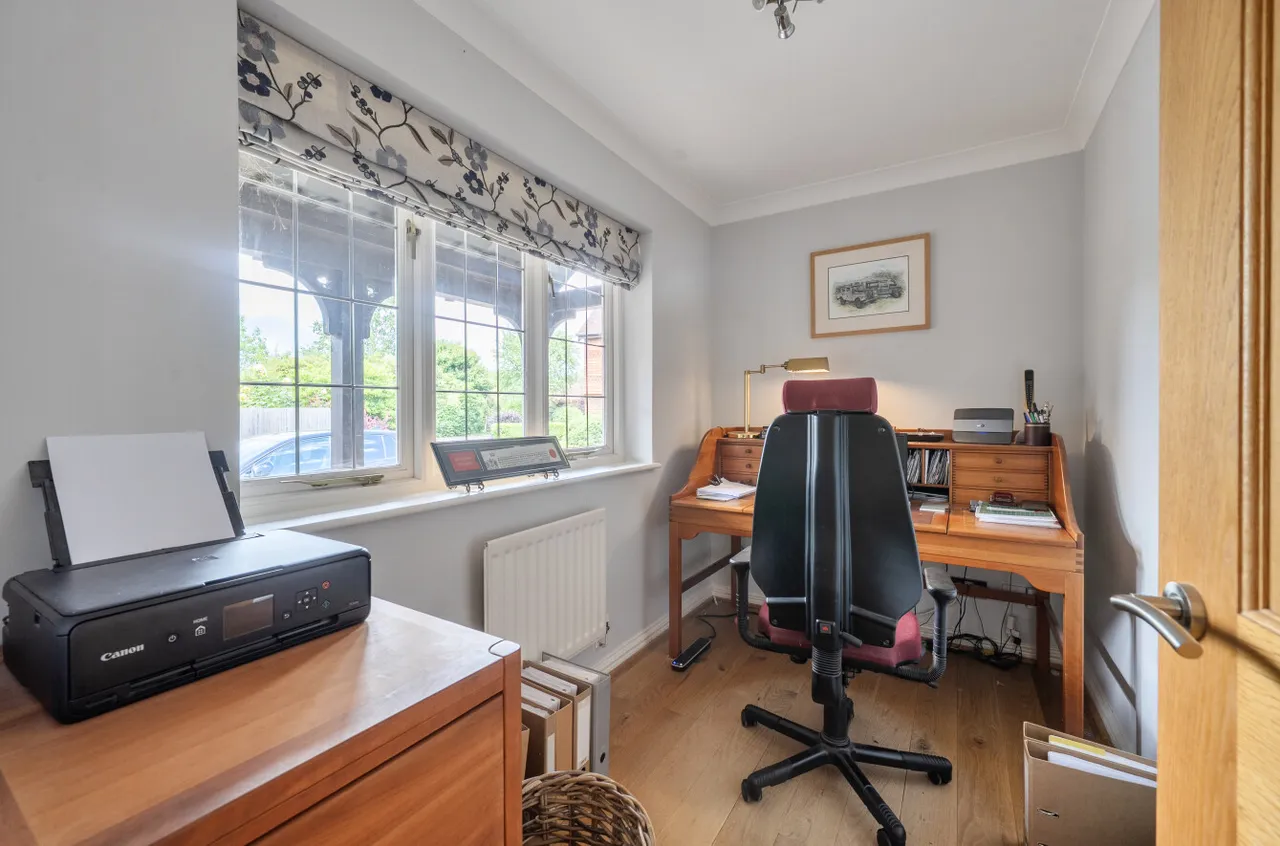 Wades Close, Marden, TN12, photo 8