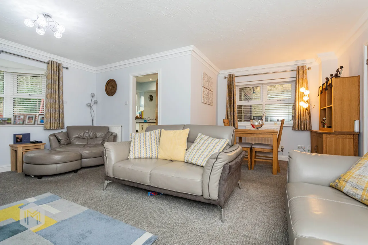 Hardcastle Close, Bolton, BL2 4NR, photo 2